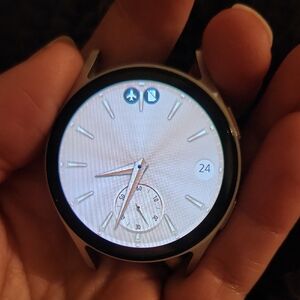 Samsung Galaxy 7 Smartwatch with Rose Gold Design